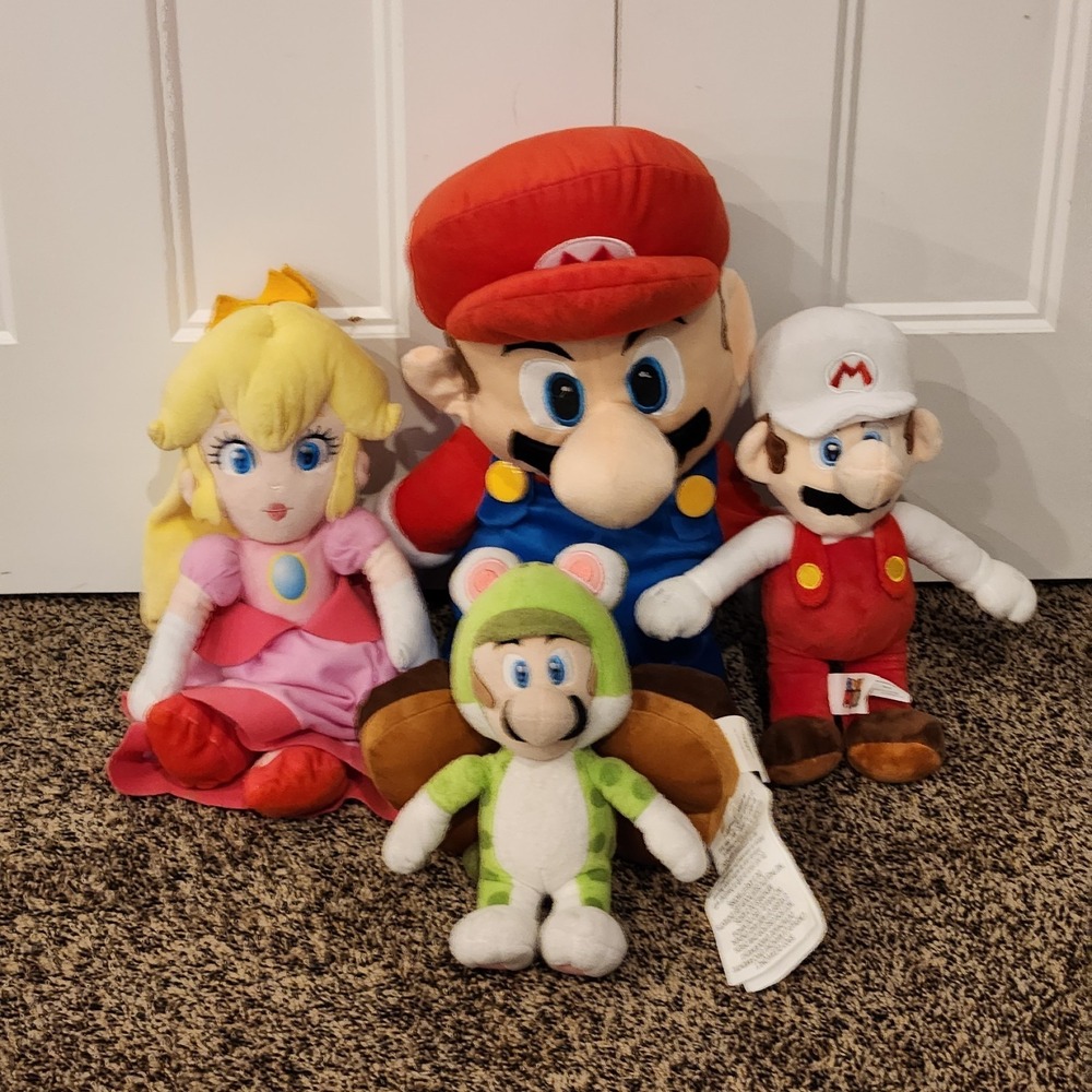 Mario Plush Lot Of 4. Mario, Peach, Luigi